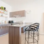 Workation Paradise Gated, Wifi 500Mb, Gym, Pool
